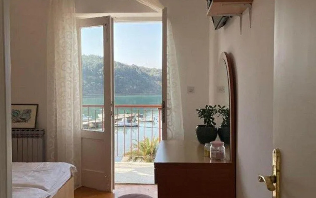 Apartment Sea