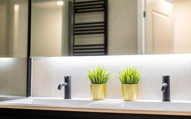 Nb304/306 3BR Serviced Apartments