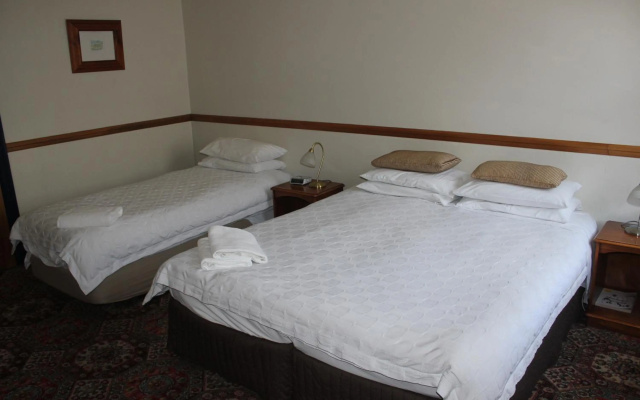 Shepherds Arms Hotel – Guest Rooms – Wellington