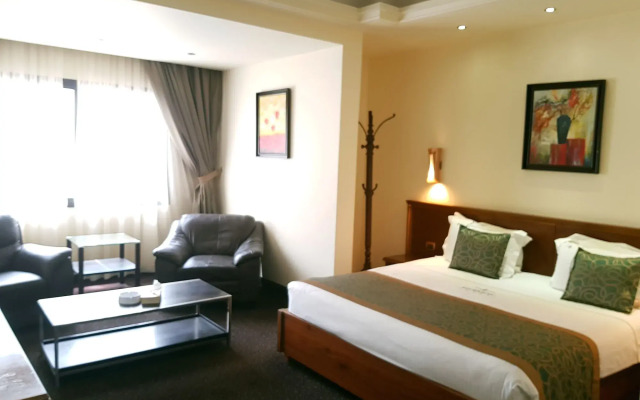 Madisson Hotel