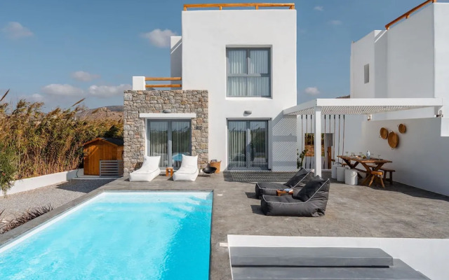 Villa Ama Plaka With 3 Bedrooms and 3 Bathrooms