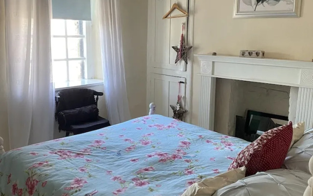 Stunning 2-bed Apartment Above Schooners Bar