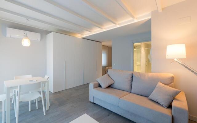 APARTAMENTOS TURISTICOS - PAPEL ARMADO - Calle Caldereros 33