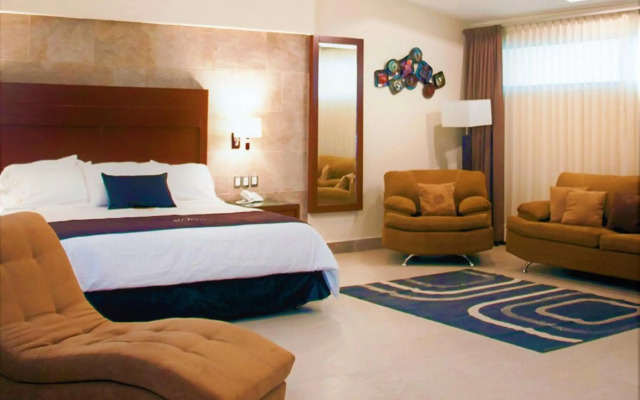 Hotel Ecce Inn & Spa