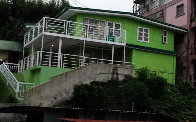 Asistin Transient House - Hostel