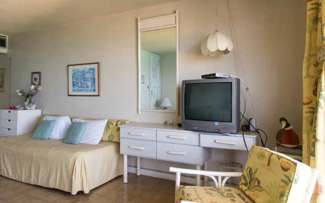 Sky Box Beach Suite at Montego Bay Club