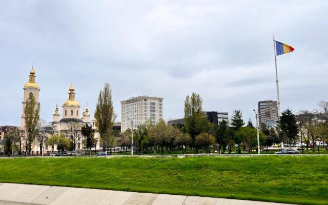 2 rooms Airy & Bright Palas Park