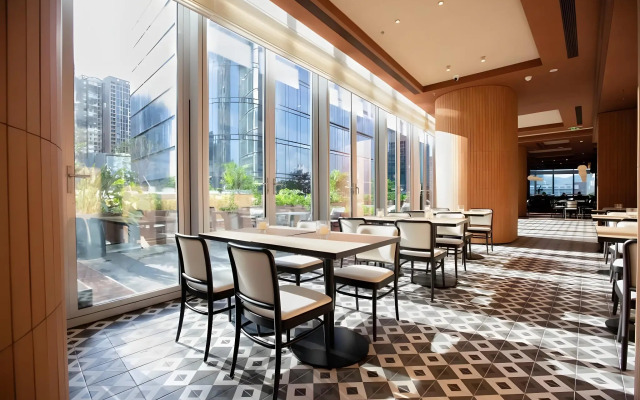 Intercity Hotel Futian Zhongzhou Bay