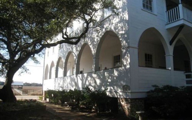 Pelican Inn