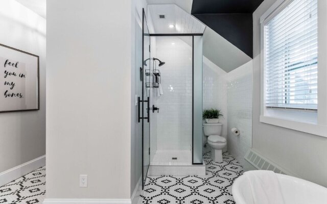 The Inn On Officers Garden