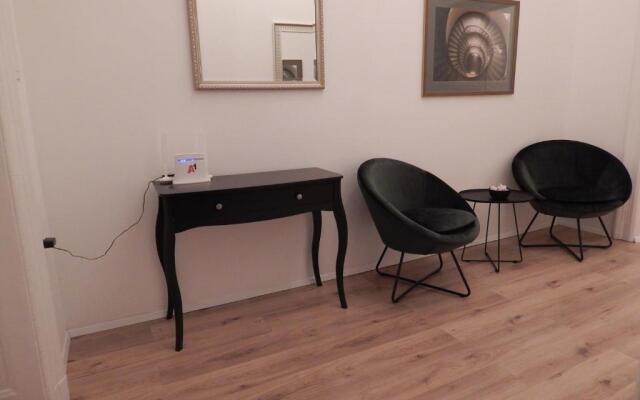 Gold rooms and suite