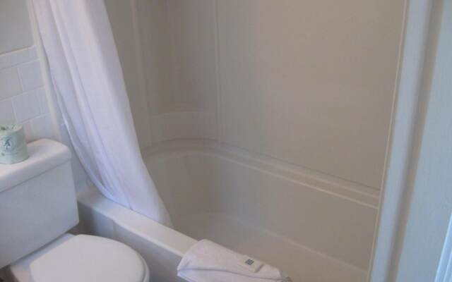 Cutty Sark Motor Lodge