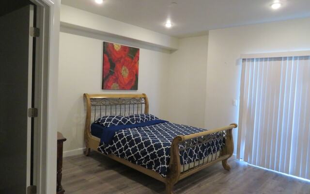 Fully Furnished Apartments near Hollywood