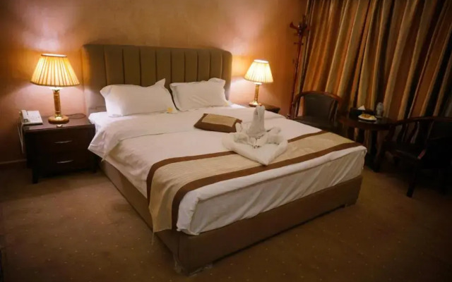 7 Wonders Hotel