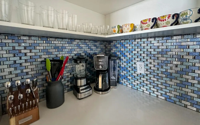 Beachtop Haven 2BR Condo at Iconic Sandy Beach