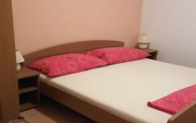 Slaven - 50 m from beach - A2(2+1)