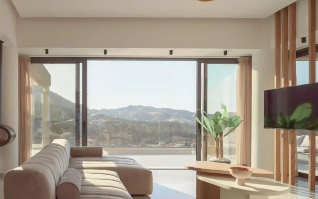Luxurious Villa Dias With Tennis Court by Estia