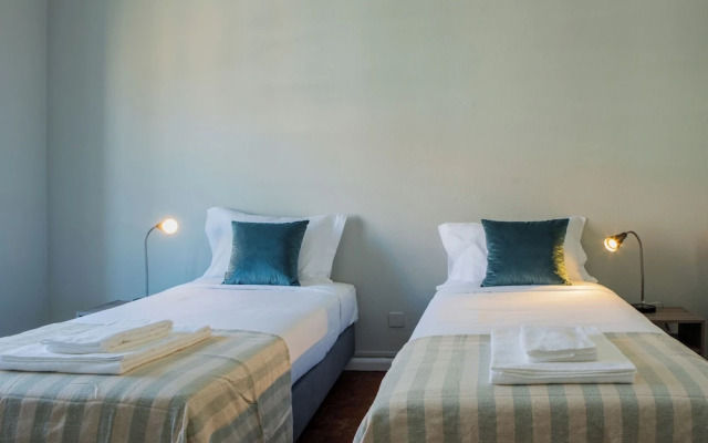 Succeed Campo Pequeno Guesthouse