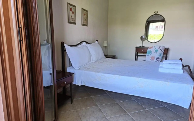 Voula Kourbeti Apartments