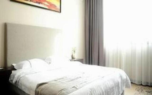 Luoyang Huajian Collection Hotel