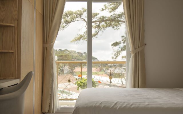 Nature Garden Hotel Dalat