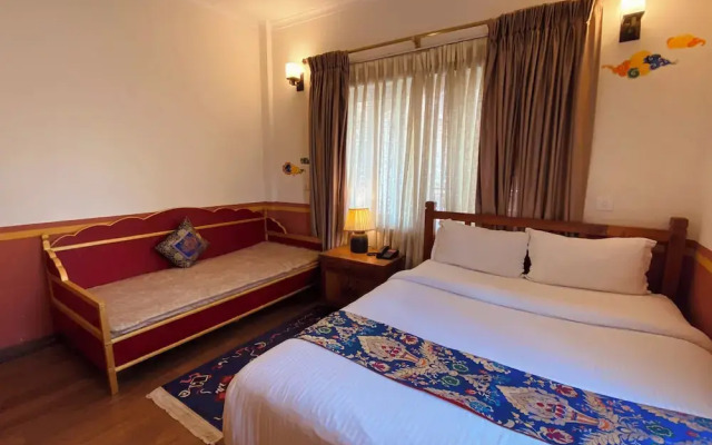 Three Jewels Boutique Hotel