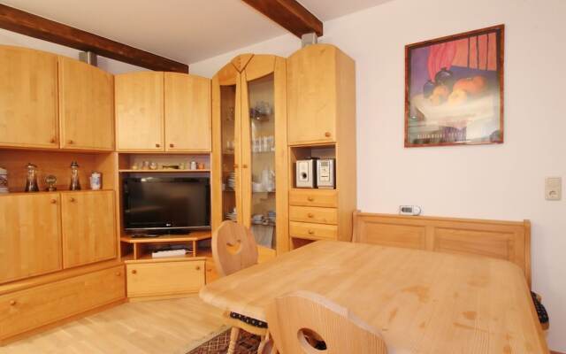Cozy Apartment in Kitzbuhel near Ski Lift
