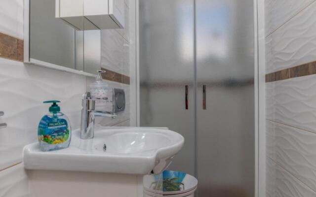 Apartman Crikvenica 30218 - Mira