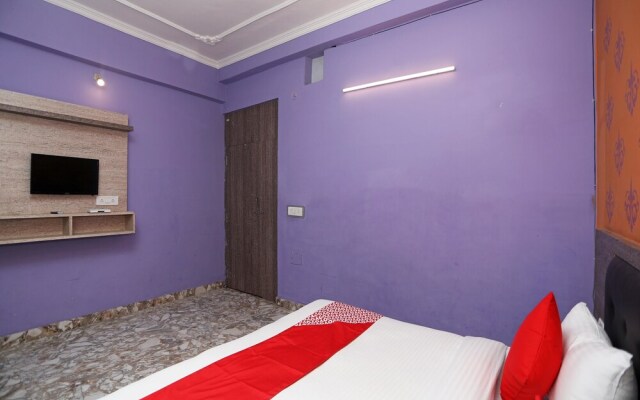 Royal Palace by OYO Rooms