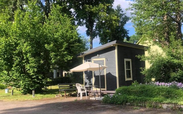 Melluzi Cottage
