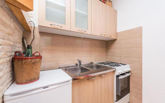 Kristina Apartments