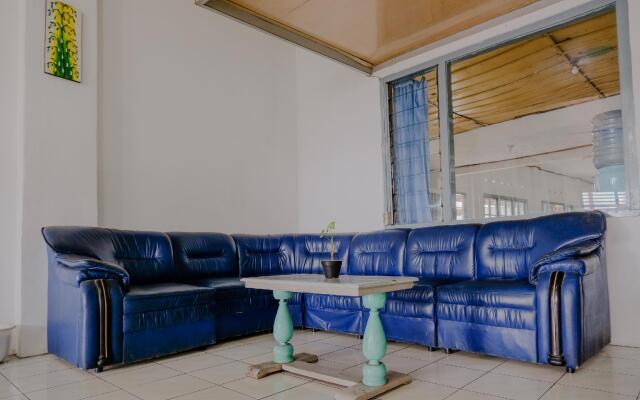 OYO Life 2638 Hotel Raya