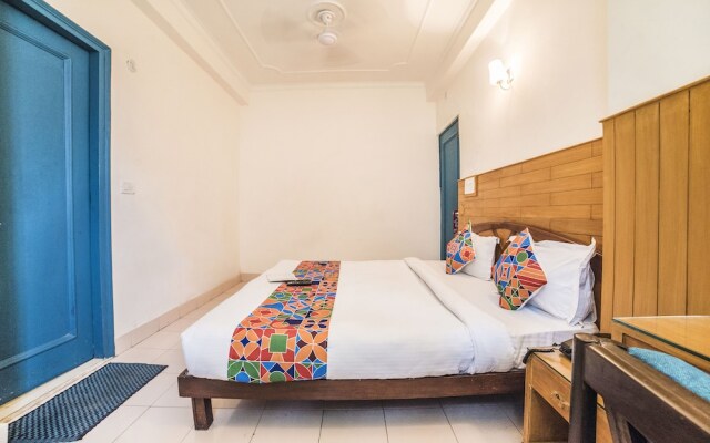 FabHotel The Nest New Delhi Station