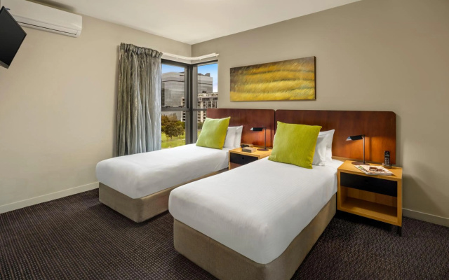 Quest Docklands – Guest Rooms – Melbourne