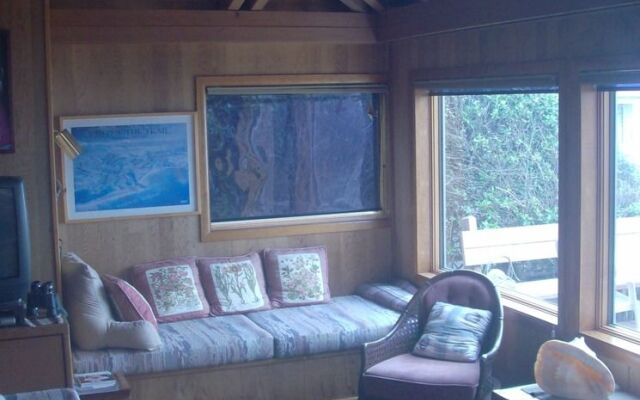 Shaw's Oceanfront Bed and Breakfast
