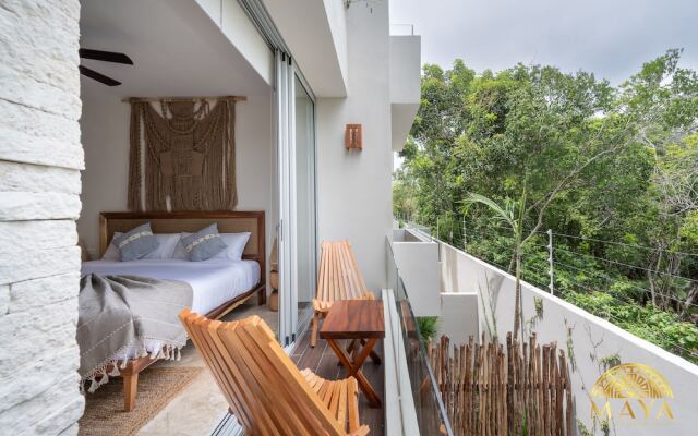 NHOA 208A Lux 2BR Condo Jungle View in Aldea Zama