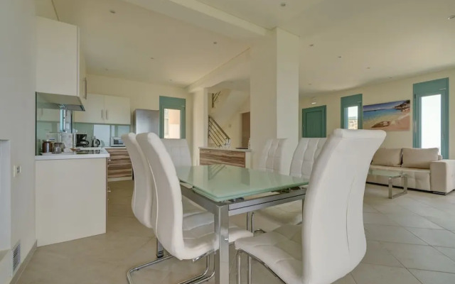 Ouzo Panoramic Houses 2, with private pool