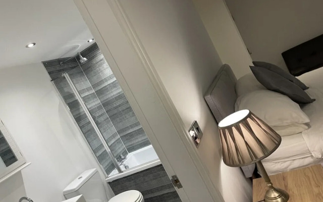 Beach House Courtyard 1 bed