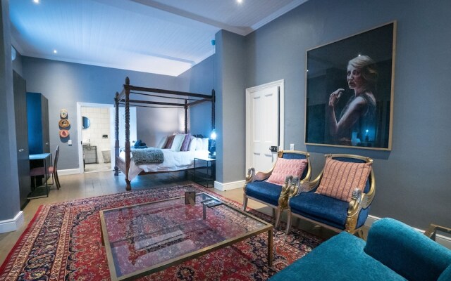 Ruby Rose Country House