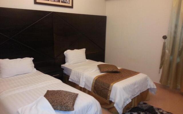 Al Thanaa Alraqi Furnished Apartments