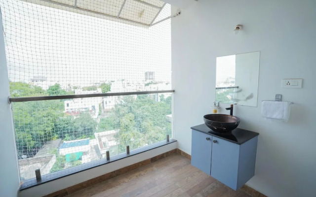 Aurelia Apartment By Red Olive 4bhk 30min Hitech