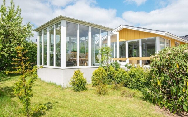 6 Person Holiday Home in Hejls