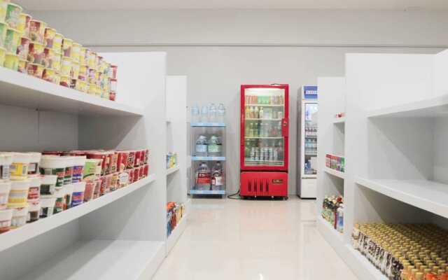 RedDoorz Premium @ Wireless Mandaue Cebu