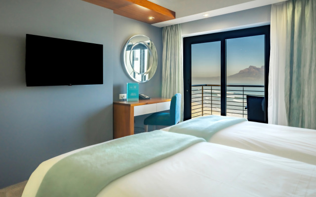 Blaauwberg Beach Hotel
