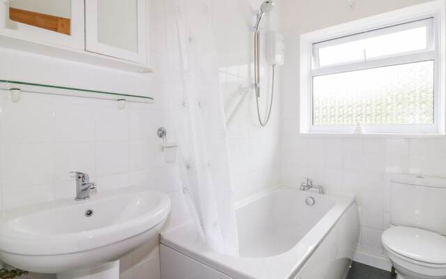 17 Greenbank Crescent
