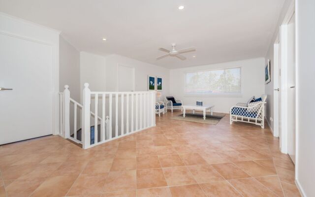 Mariner Beach House - Salamander Bay