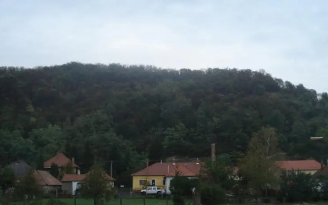 Hegyeskő Apartmanház