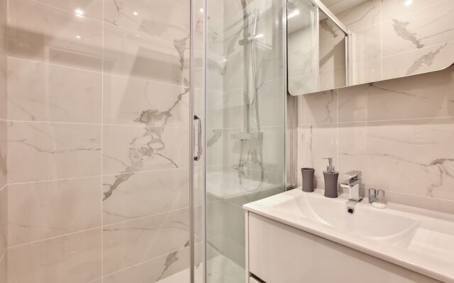 63-Luxury Flat Champs-Elysees (1c)