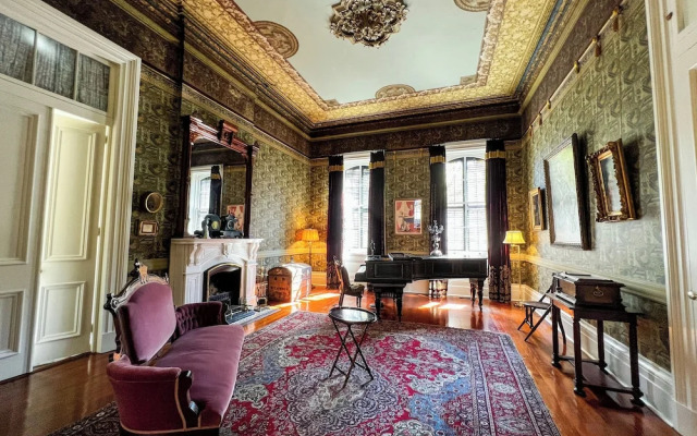 French Quarter Lanaux Mansion B & B