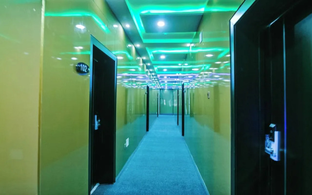Londonian Hotel & Suites